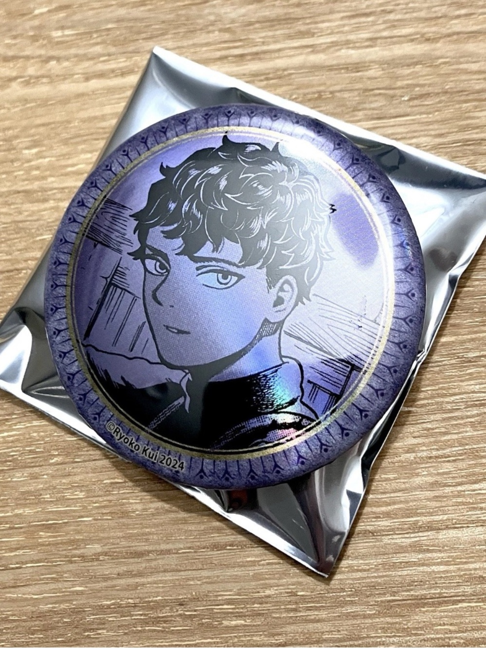 Delicious In Dungeon Kabru Holographic Button Pin Badge Dungeon Meshi